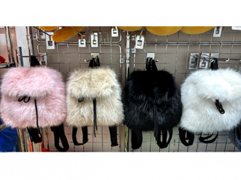 Рюкзак арт. 400-209 Меховой на шнурке, цвета микс в пакете Рюкзак арт. 400-209 Меховой на шнурке, цвета микс в пакете