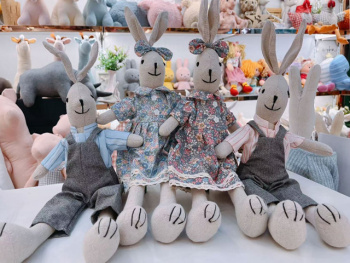 им Зайка арт. 209750 Гладкий светлые лапы в ассортименте 50 см в пак. 